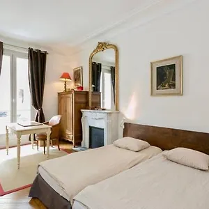 Charming Bedroom , Parigi Francia